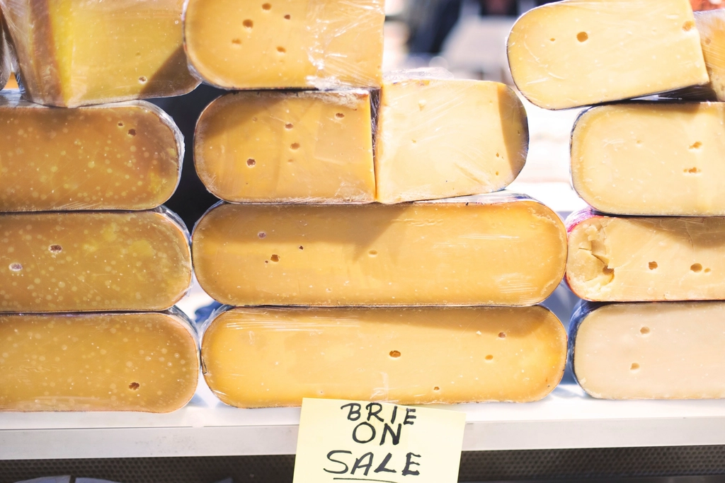 How to Choose Cheese: A Beginner's Guide to Buying Well