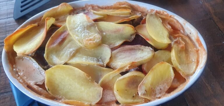 Potato Dauphinois (French Cheese Potato Gratin)